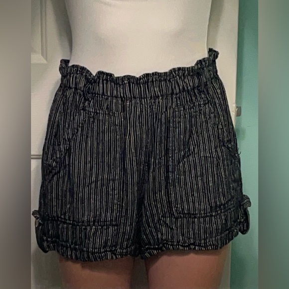 Cloth woman’s shorts - Picture 1 of 5